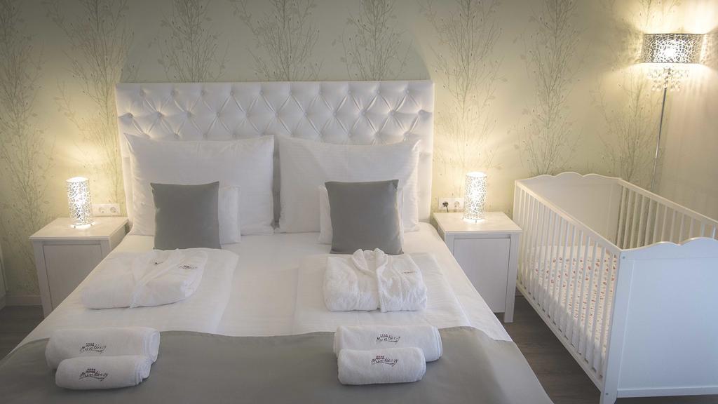 Munkacsy Hotel Bekescsaba Room photo