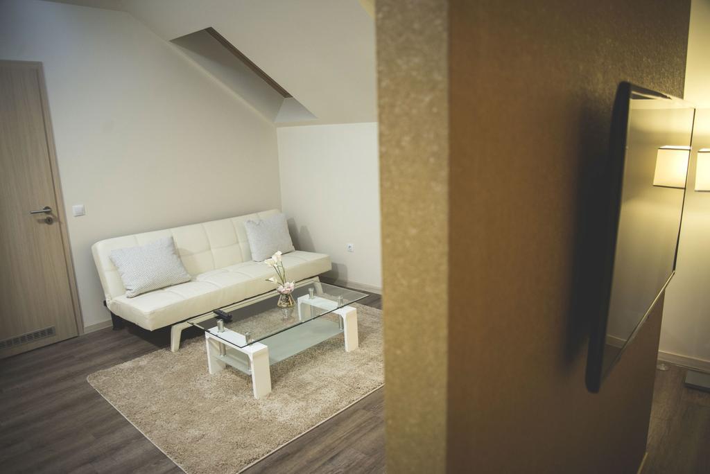 Munkacsy Hotel Bekescsaba Room photo